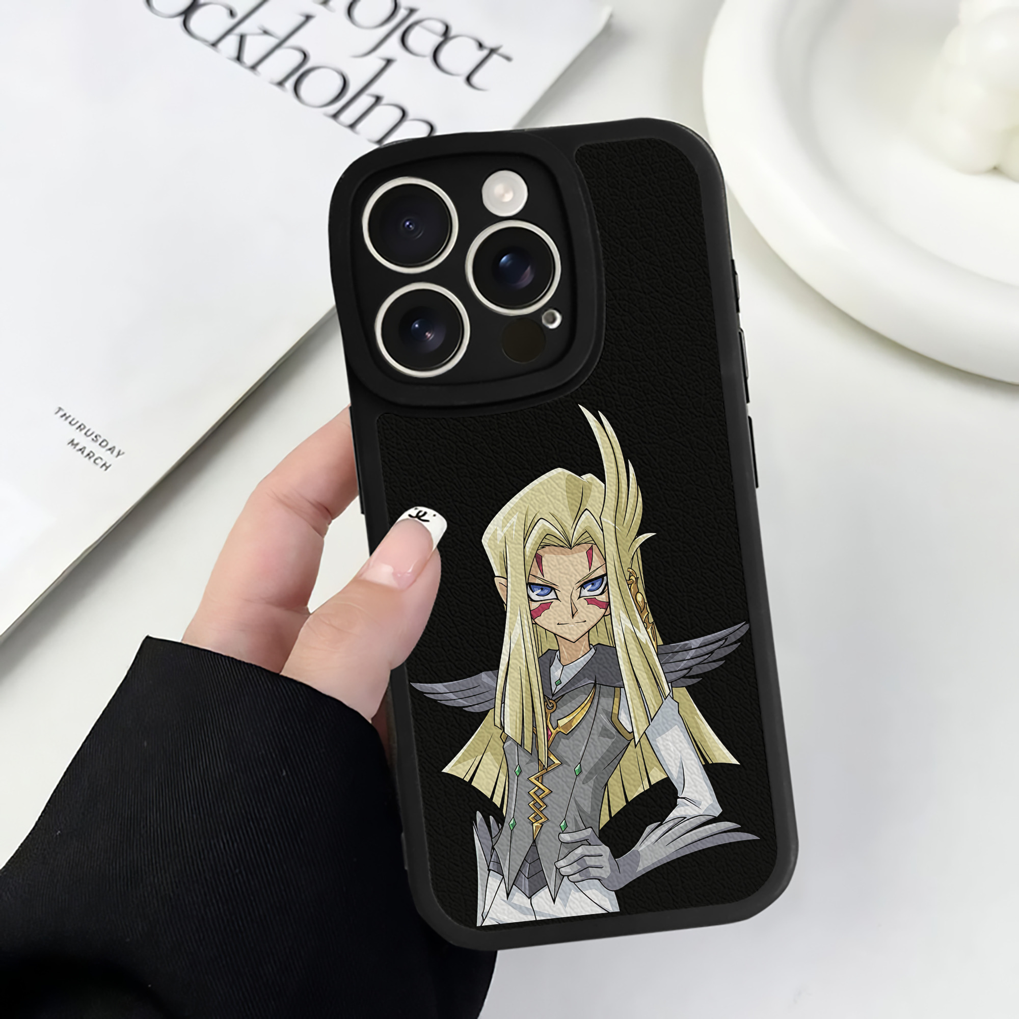 遊☆戯☆王 Yu-Gi-Oh! 【iPhone 16シリーズ対応】シリコンスマホケース（レザー調） 材質：シリコン